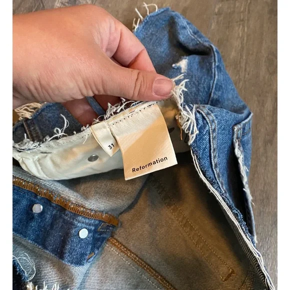 NEW  Reformation Westin Rigid Denim Jean Mini Skirt Celtic Wash Raw Edge 31 - Picture 5 of 5